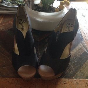 Seychelles Black & Brown Wedges